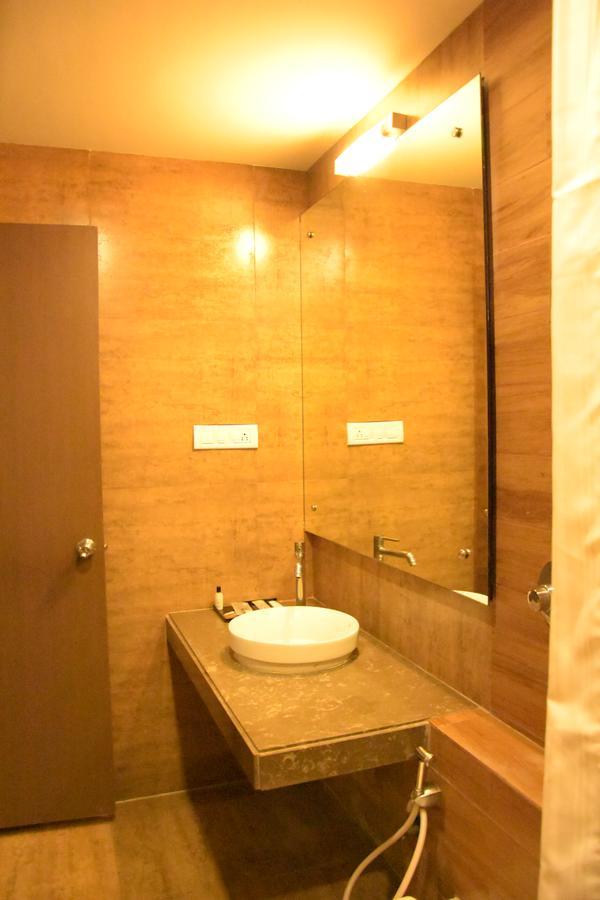 ป๊อปปี้ ทาวเวอร์  Hotel โคอิมบาทอร์ ภายนอก รูปภาพ
